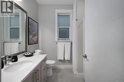 Upstairs main 4pc bath -