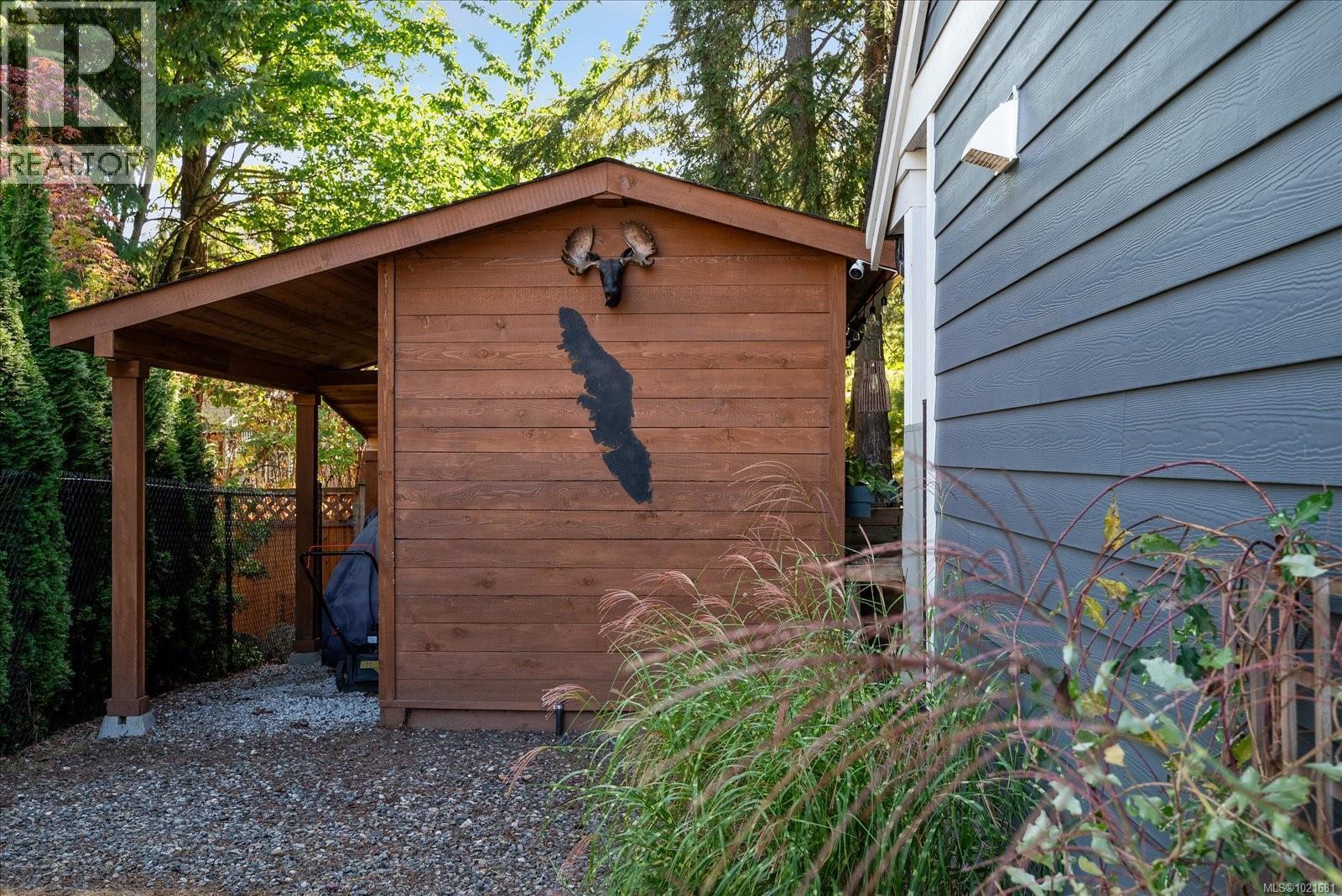 9048 Driftwood Dr, Chemainus, BC - Outdoor With Exterior