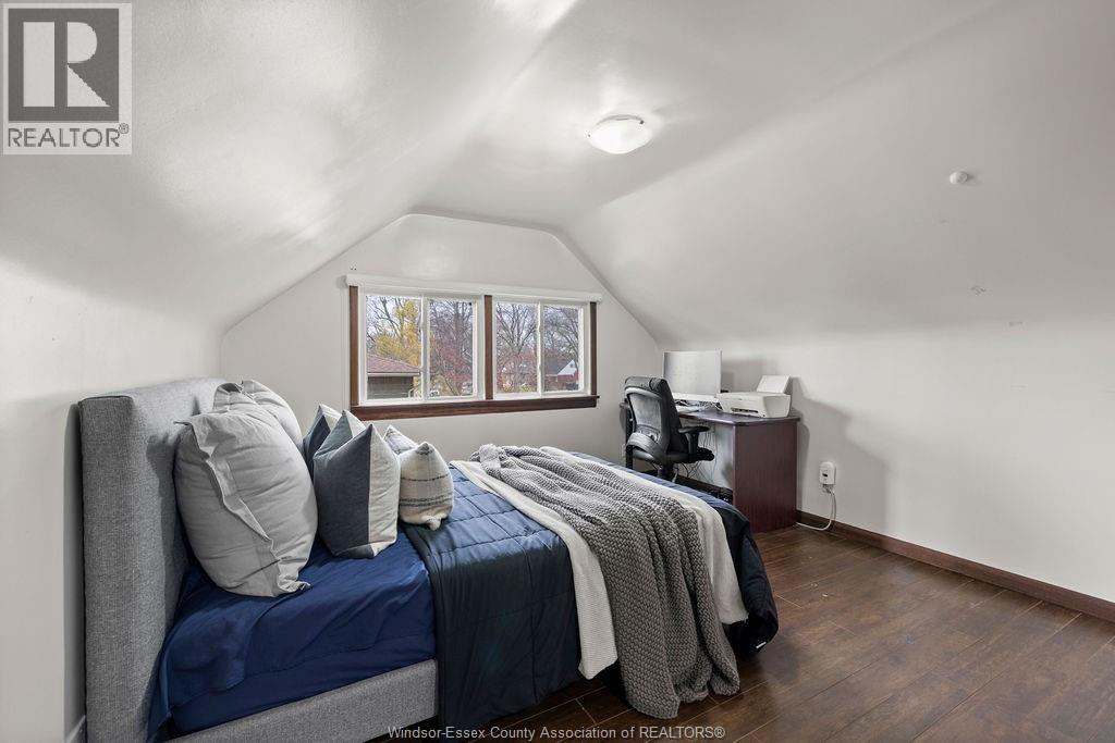 3095 Academy Drive, Windsor, ON - Indoor Photo Showing Bedroom
