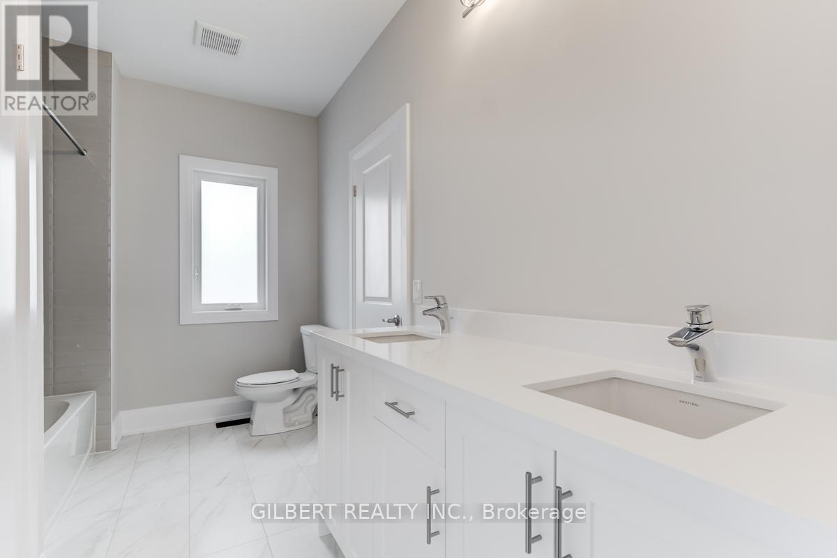 35A Marquette Avenue, Toronto, ON - Indoor Photo Showing Bathroom