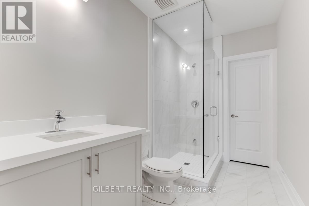 35A Marquette Avenue, Toronto, ON - Indoor Photo Showing Bathroom