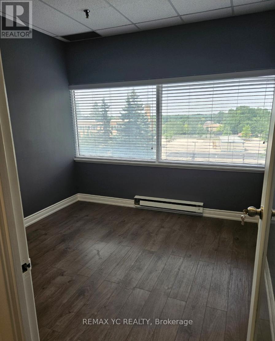 301 - 5460 Yonge Street, Toronto, ON