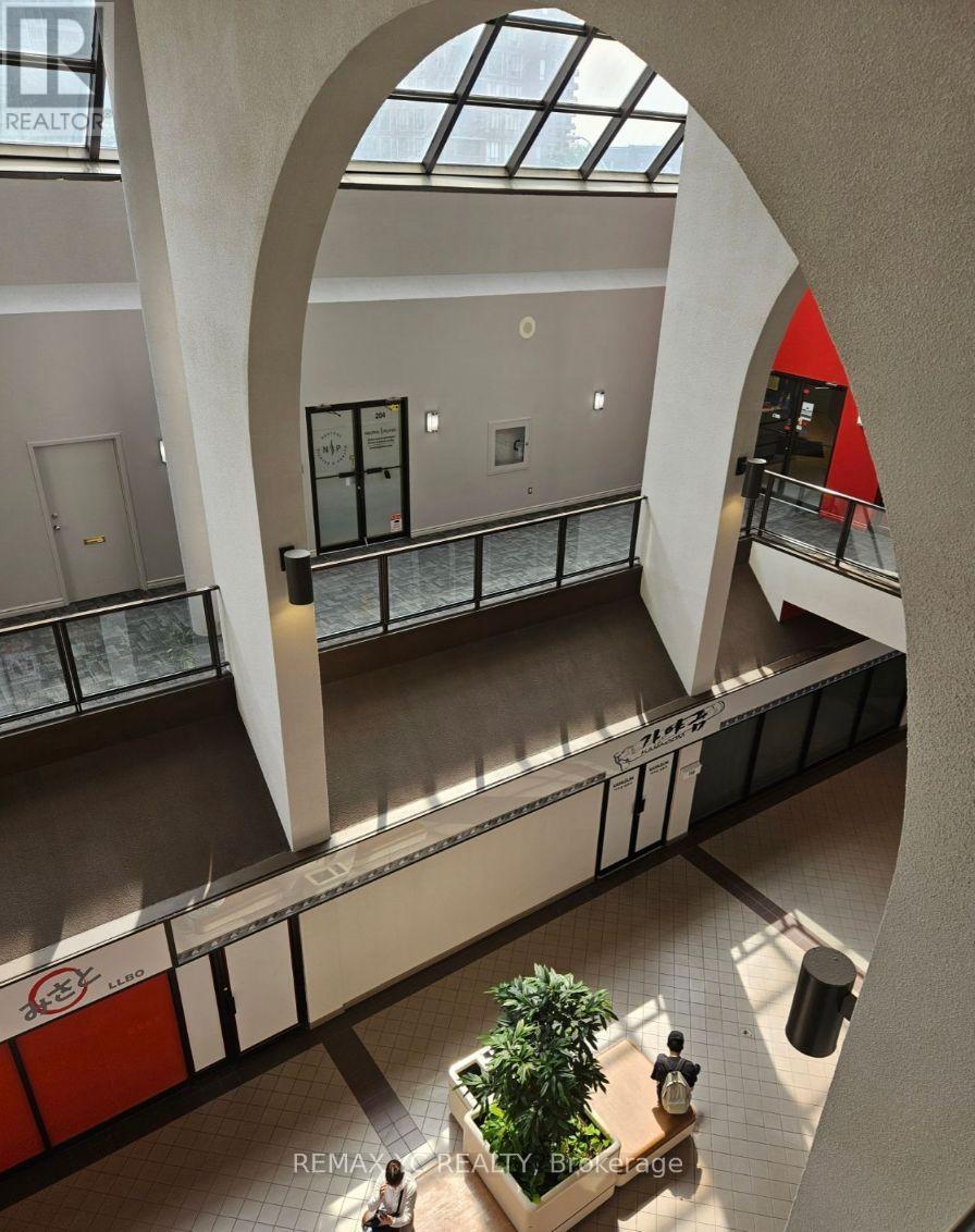 301 - 5460 Yonge Street, Toronto, ON