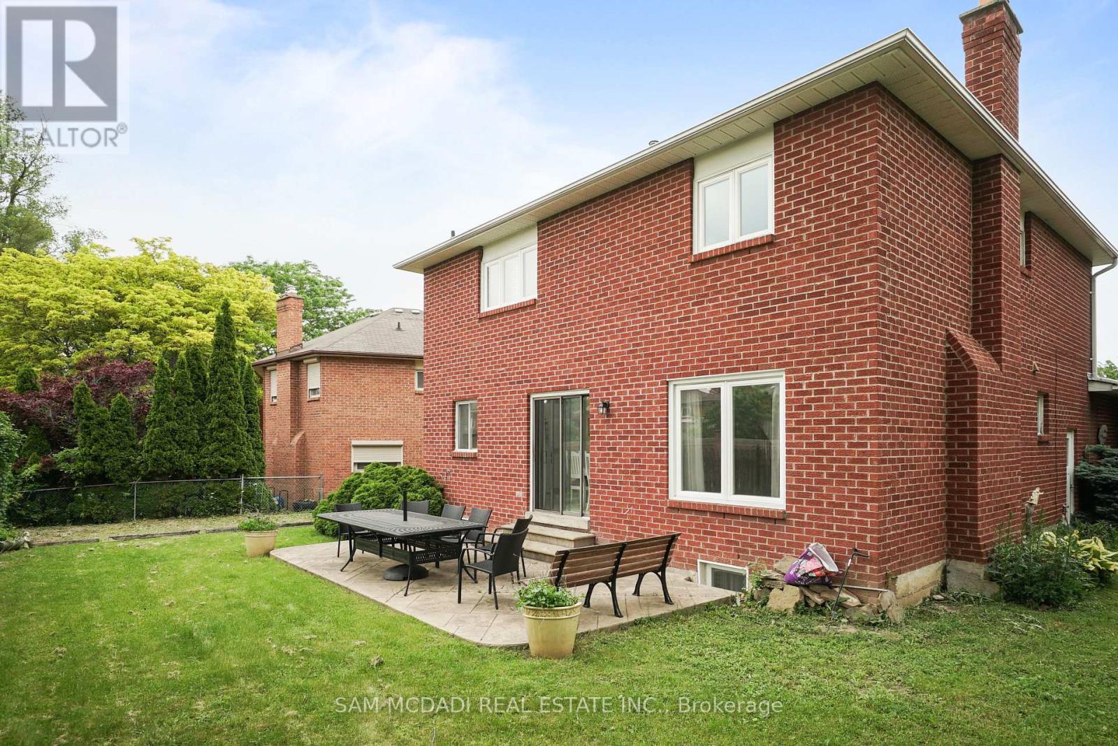 2005 Lady Di Court, Mississauga, ON - Outdoor With Exterior