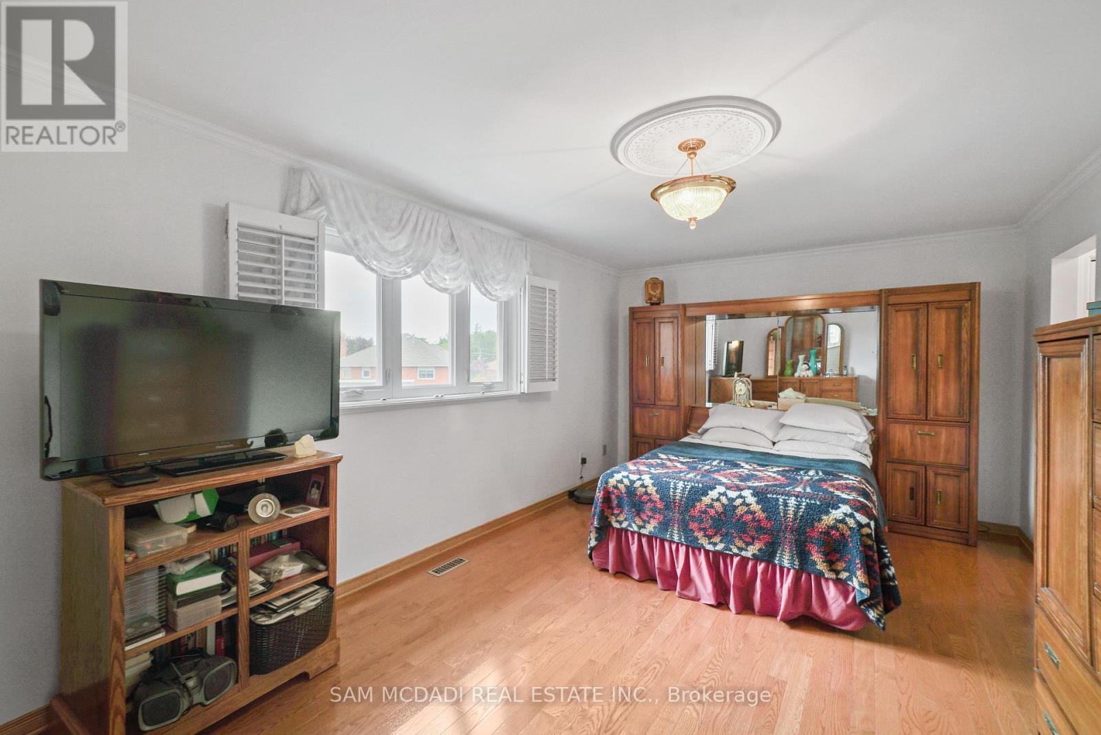2005 Lady Di Court, Mississauga, ON - Indoor Photo Showing Bedroom