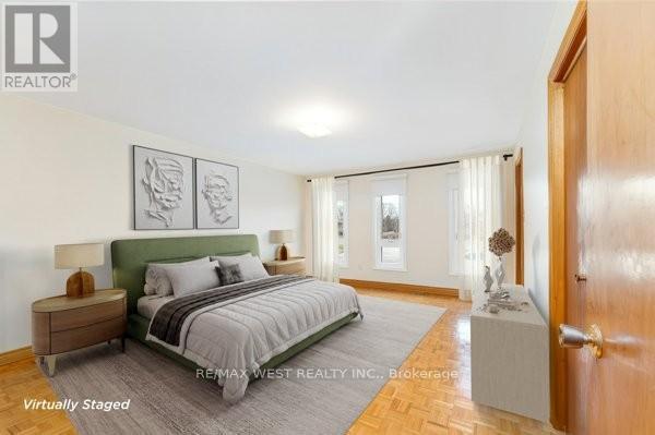 8 Hearne Avenue, Toronto, ON - Indoor Photo Showing Bedroom