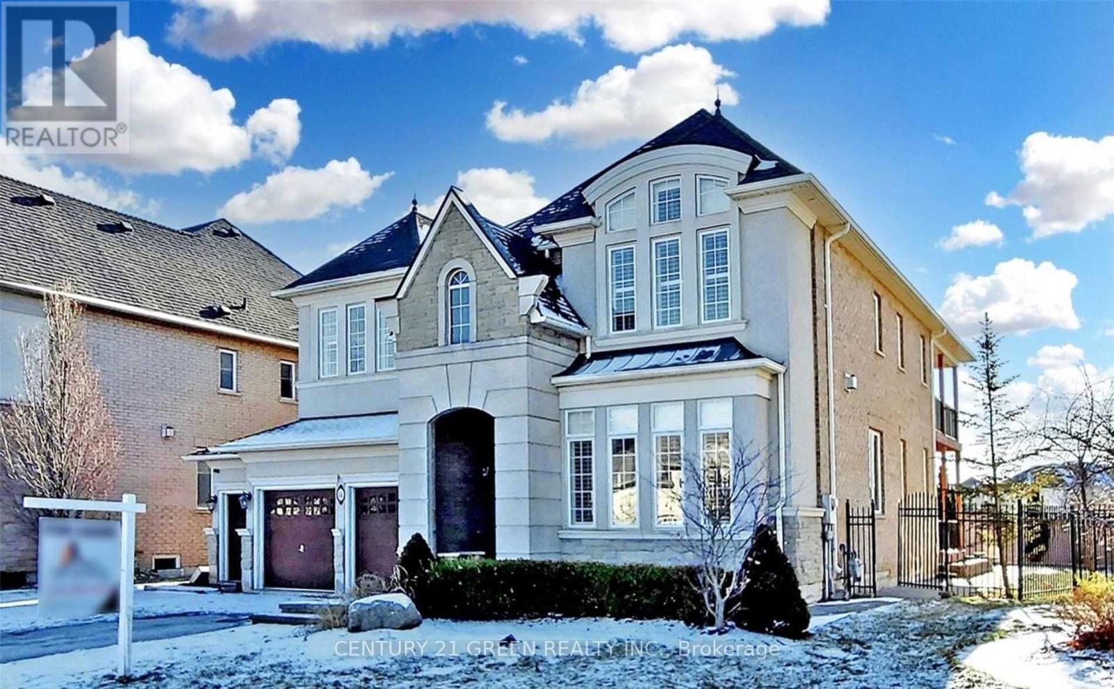 8 Pasadena Avenue, Brampton, ON - Outdoor With Facade