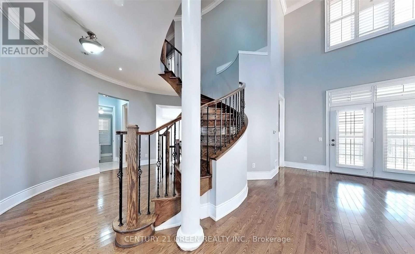 8 Pasadena Avenue, Brampton, ON - Indoor Photo Showing Other Room