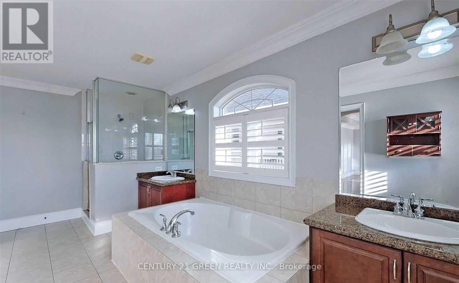8 Pasadena Avenue, Brampton, ON - Indoor Photo Showing Bathroom