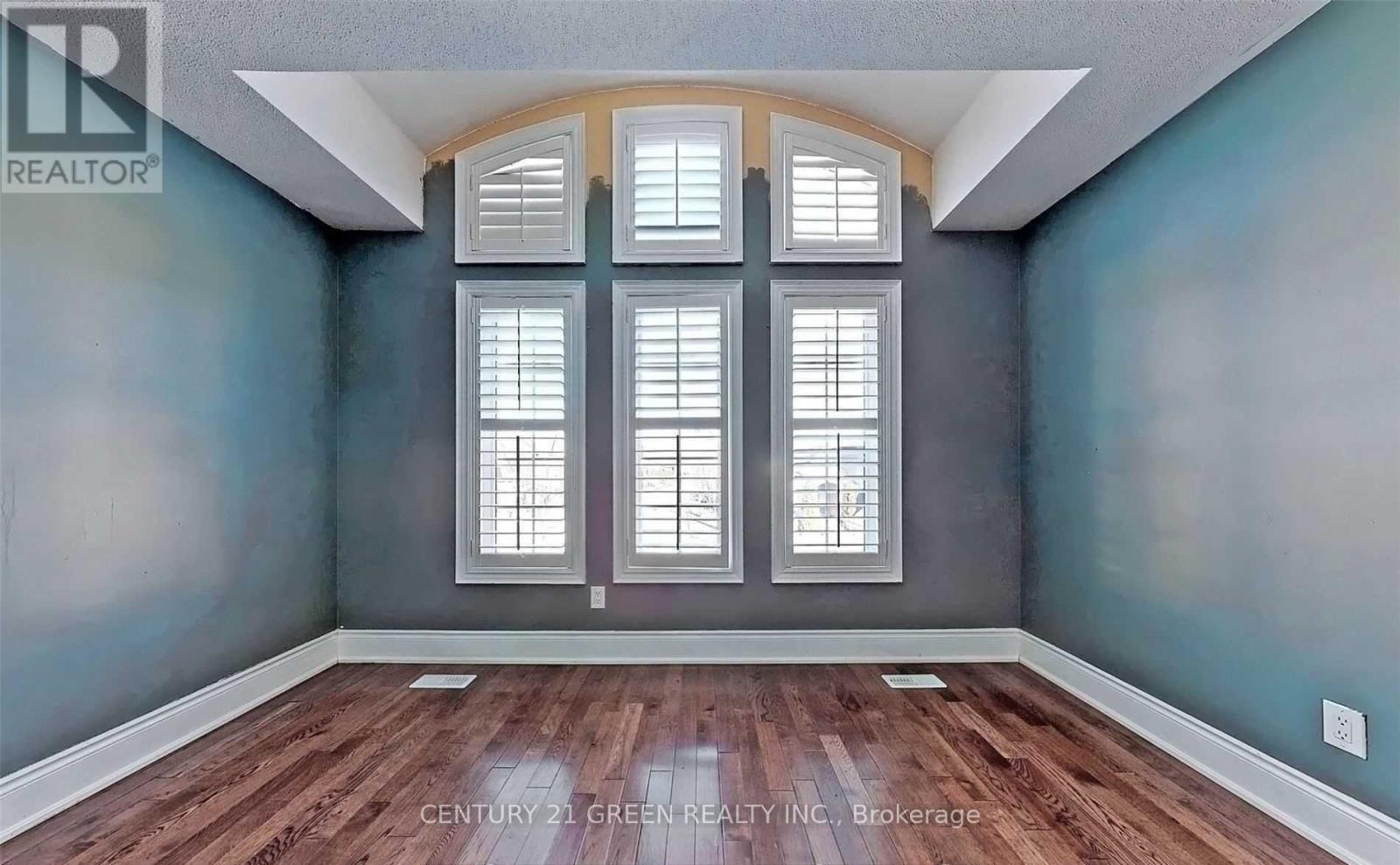8 Pasadena Avenue, Brampton, ON - Indoor Photo Showing Other Room