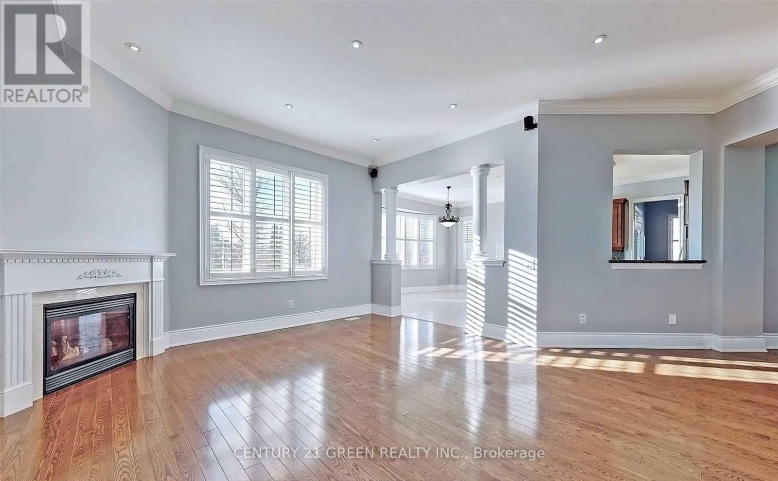 8 Pasadena Avenue, Brampton, ON - Indoor With Fireplace