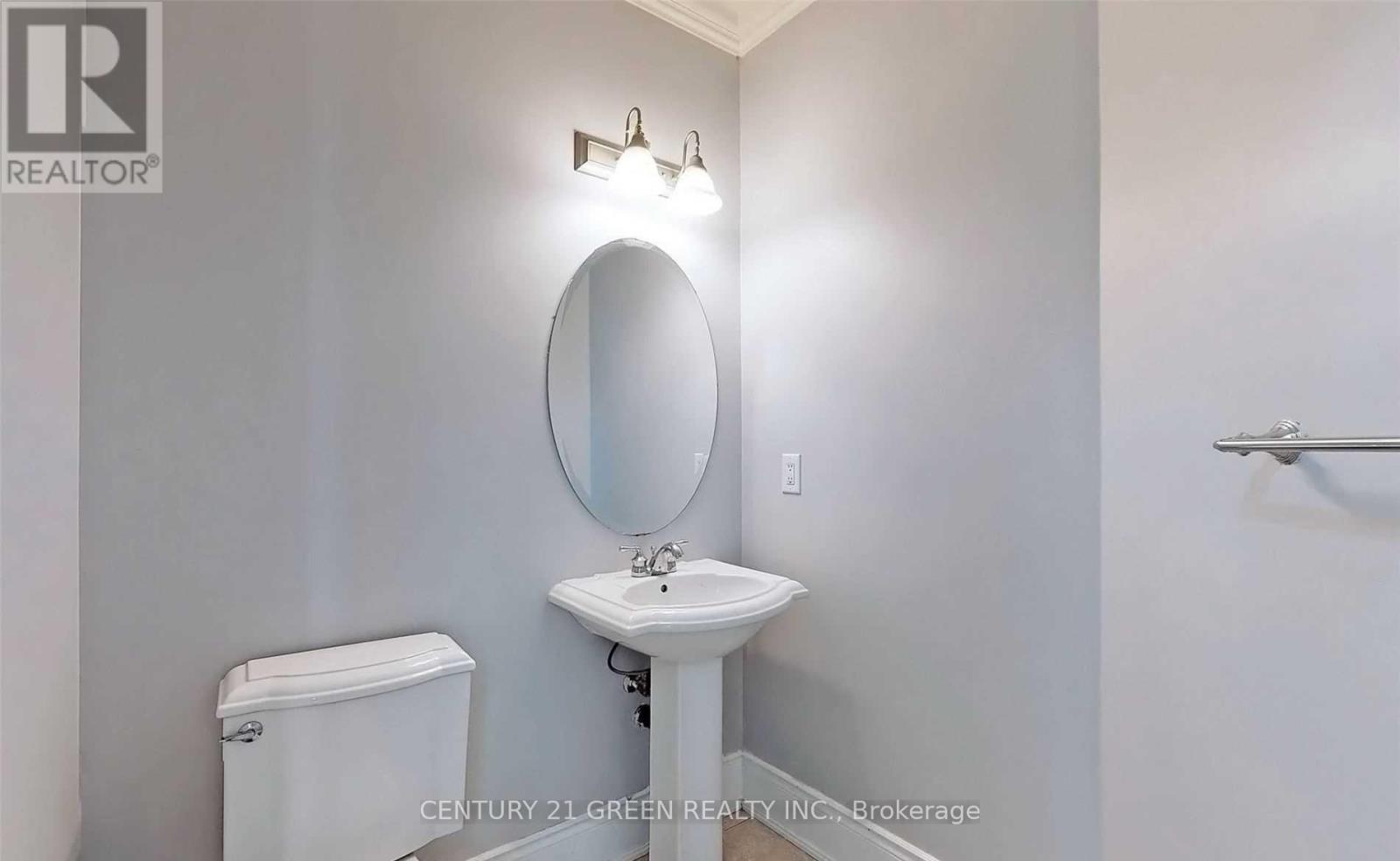 8 Pasadena Avenue, Brampton, ON - Indoor Photo Showing Bathroom
