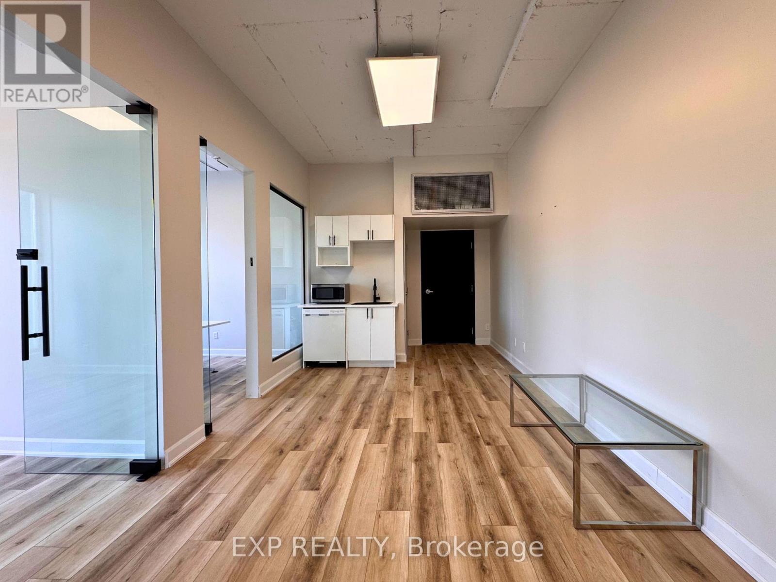 212 - 230 Lakeshore Road E, Mississauga, ON