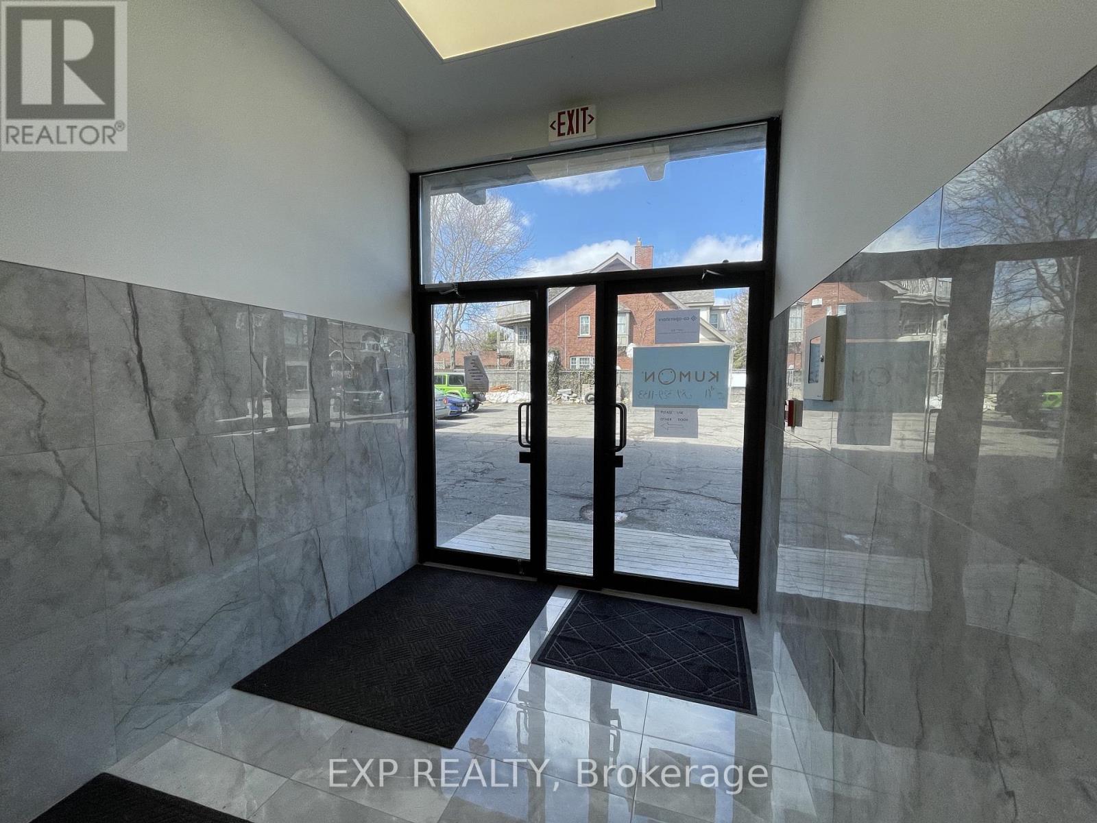 212 - 230 Lakeshore Road E, Mississauga, ON