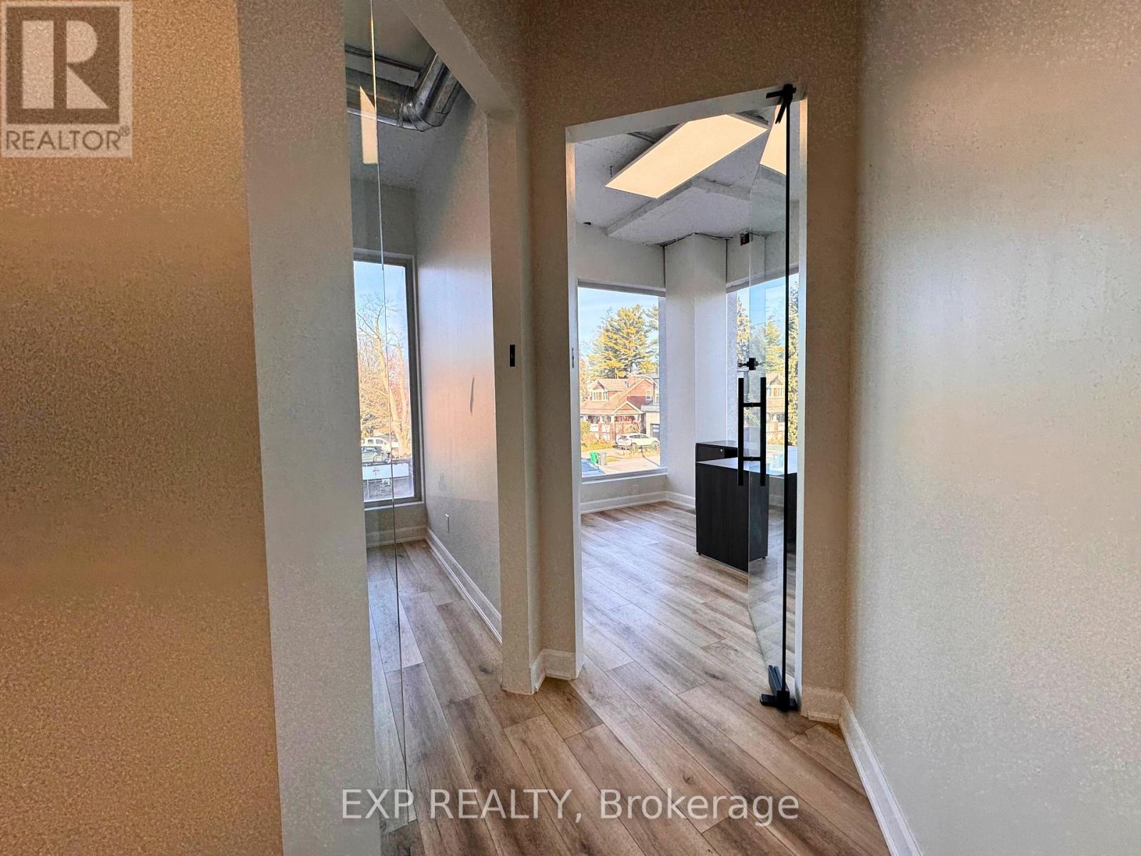 212 - 230 Lakeshore Road E, Mississauga, ON