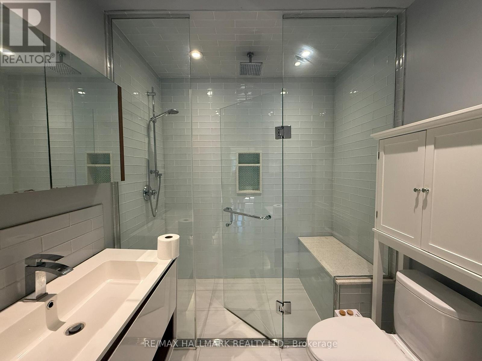 12 Rosette Court, Toronto, ON - Indoor Photo Showing Bathroom