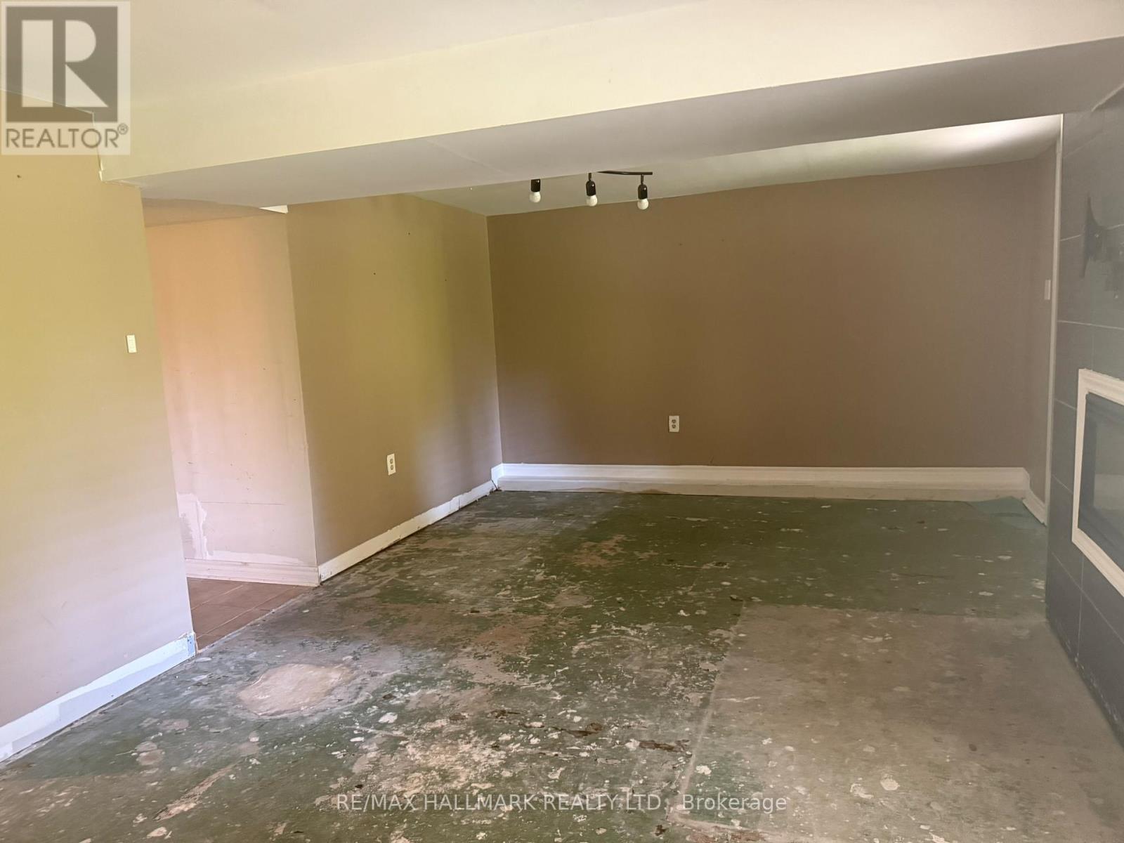 12 Rosette Court, Toronto, ON - Indoor Photo Showing Other Room