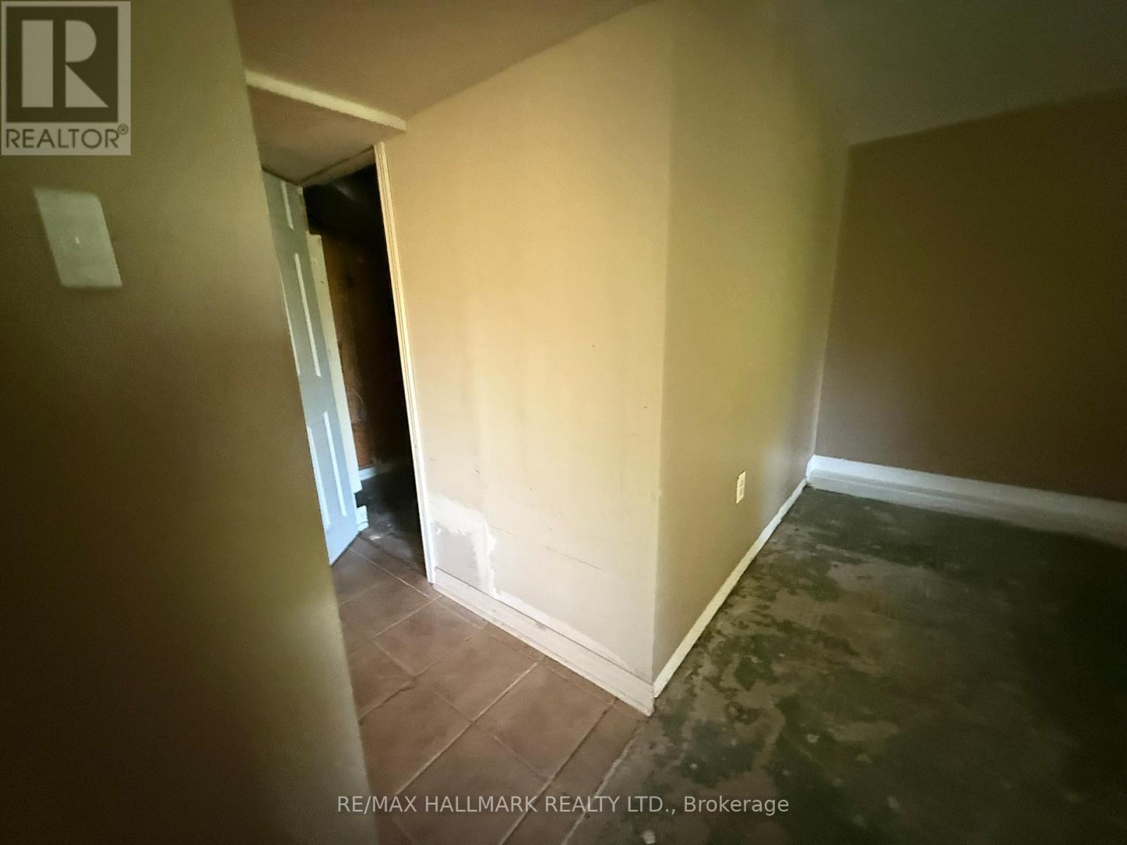 12 Rosette Court, Toronto, ON - Indoor Photo Showing Other Room