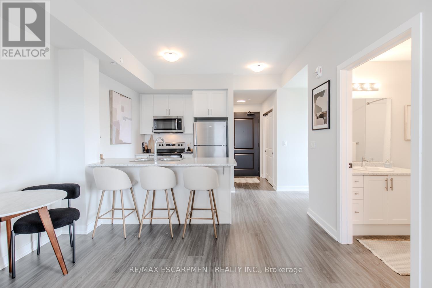 1311 - 870 Queenston Road, Hamilton, ON - Indoor