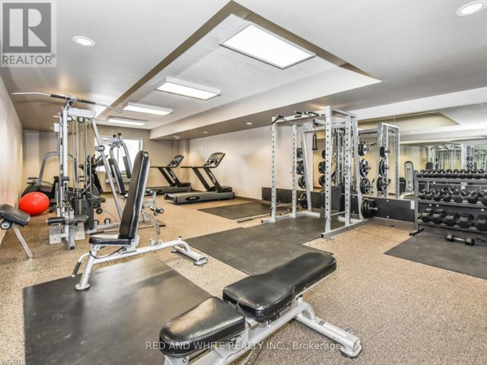 1105 - 8 Hickory Street W, Waterloo, ON - Indoor Photo Showing Gym Room