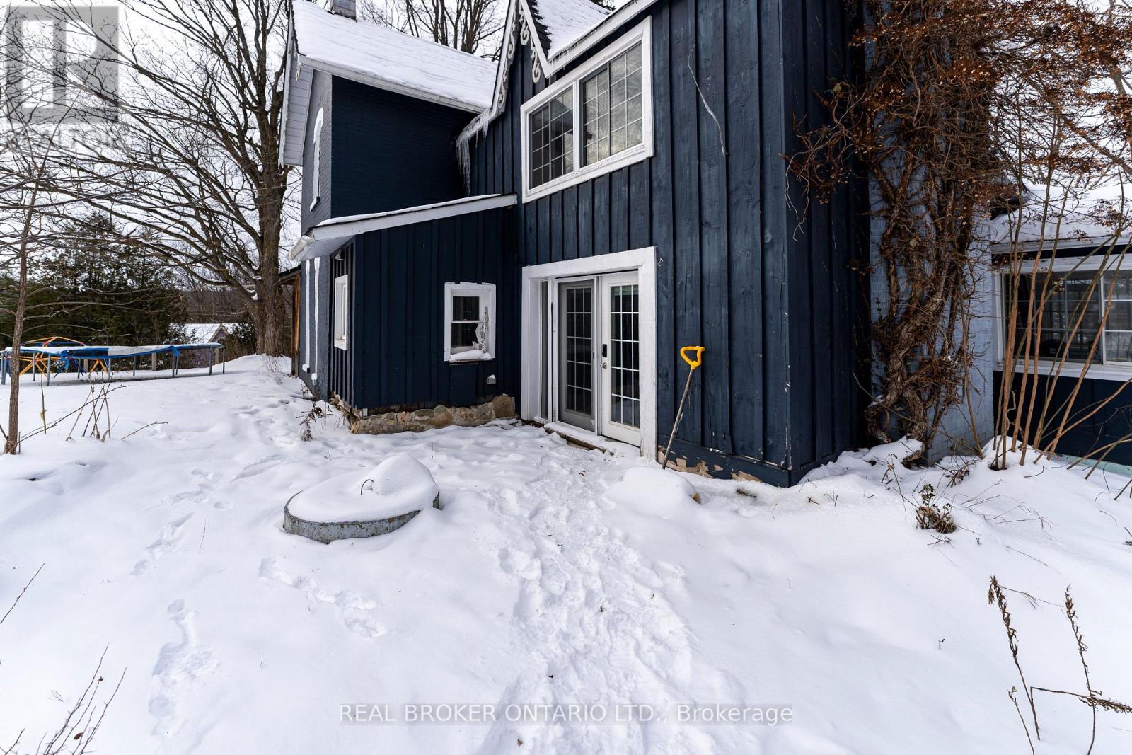 2 High Street, Melancthon, ON - Outdoor