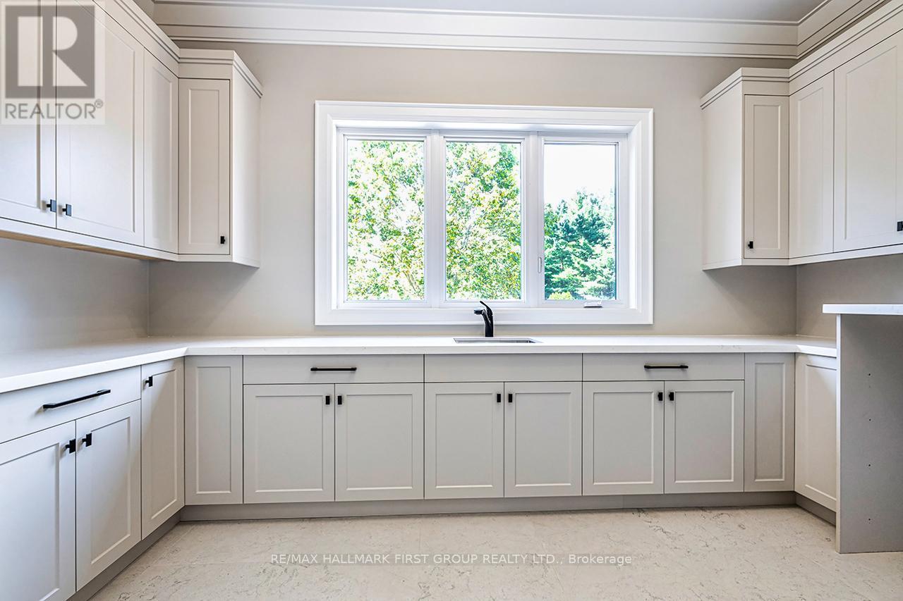 10 Philips Road, Whitby, ON - Indoor Photo Showing Other Room