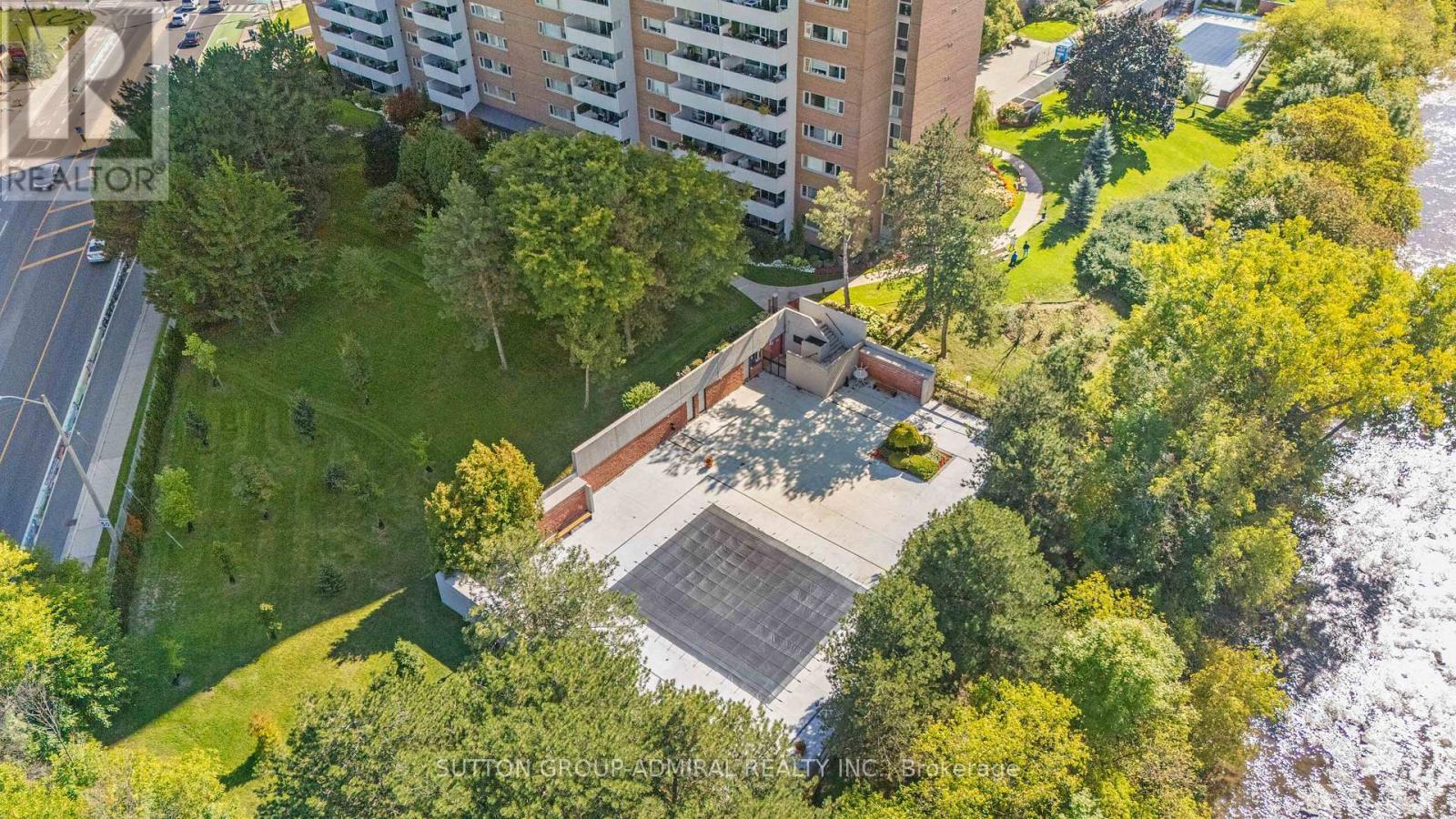1001 - 270 Scarlett Road, Toronto, ON - Outdoor With View