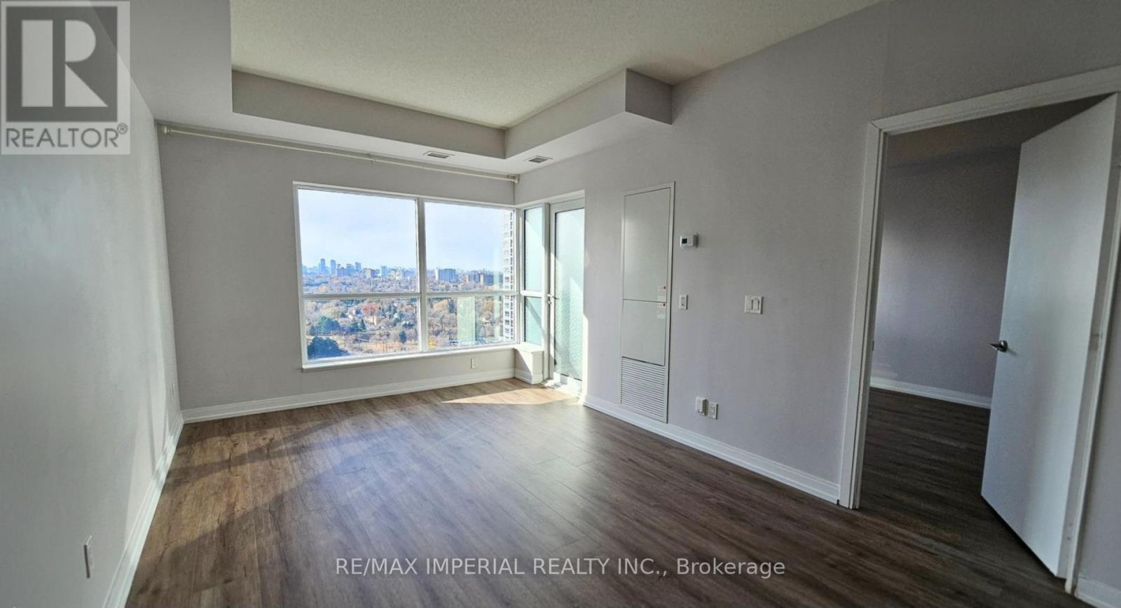 1215 - 181 Village Green Square, Toronto, ON - Indoor Photo Showing Other Room