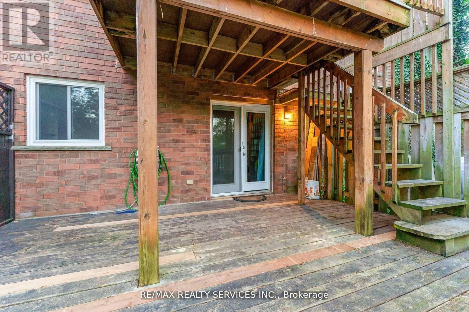 26 Woolwich Street, Kitchener, ON - Outdoor