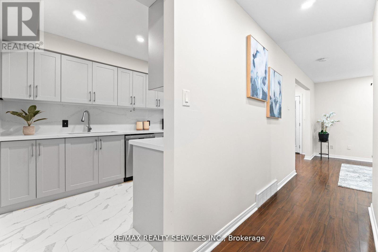 26 Woolwich Street, Kitchener, ON - Indoor Photo Showing Other Room