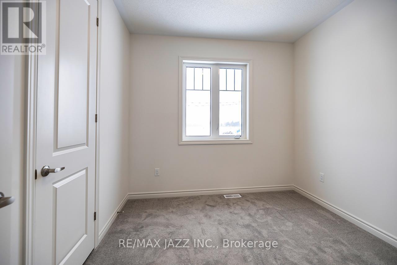 67 Debois Street, Kawartha Lakes (Lindsay), ON - Indoor Photo Showing Other Room