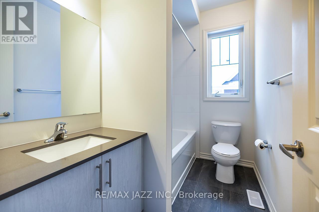 67 Debois Street, Kawartha Lakes (Lindsay), ON - Indoor Photo Showing Bathroom