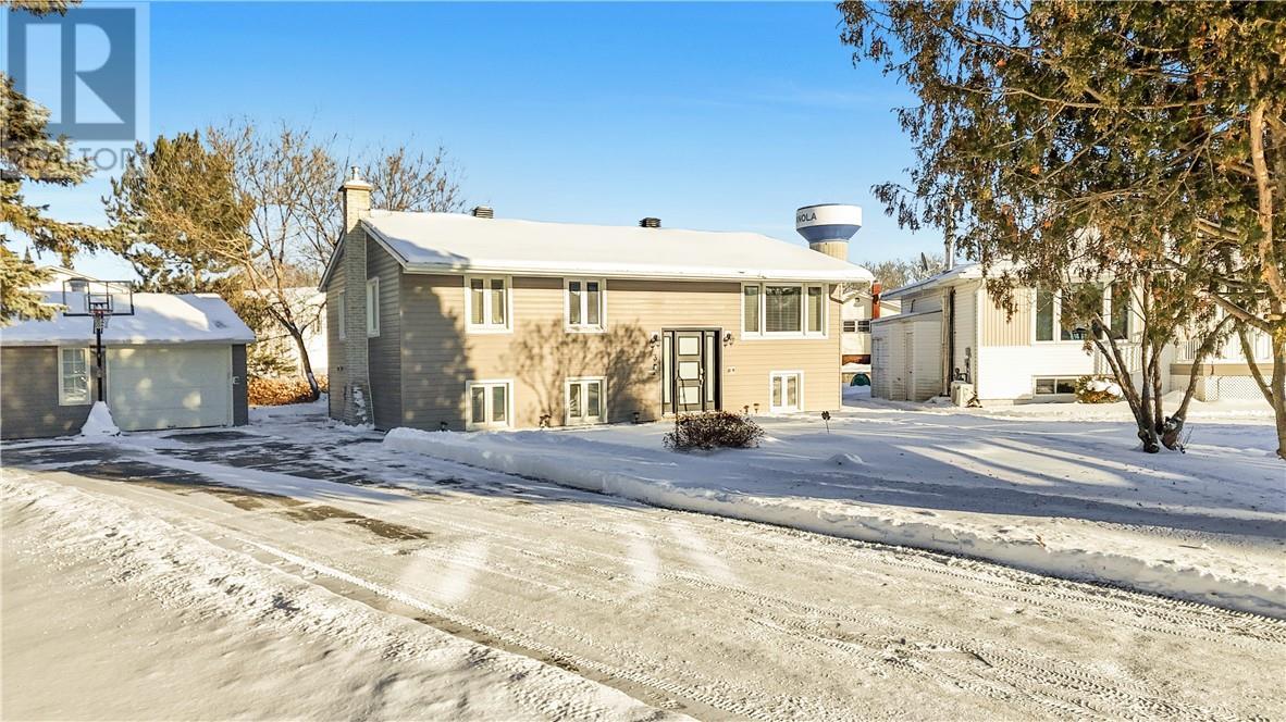 3 Wagosh, Espanola, ON - Outdoor