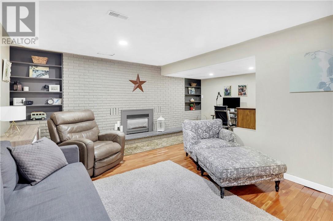 3 Wagosh, Espanola, ON - Indoor With Fireplace