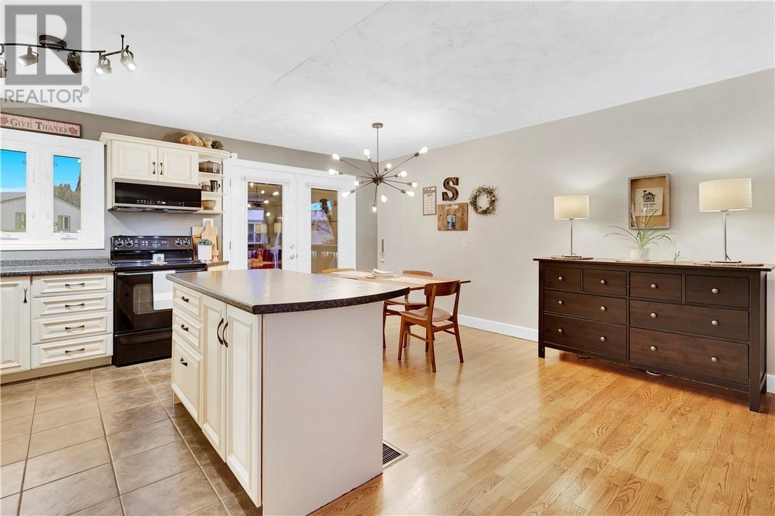3 Wagosh, Espanola, ON - Indoor Photo Showing Kitchen