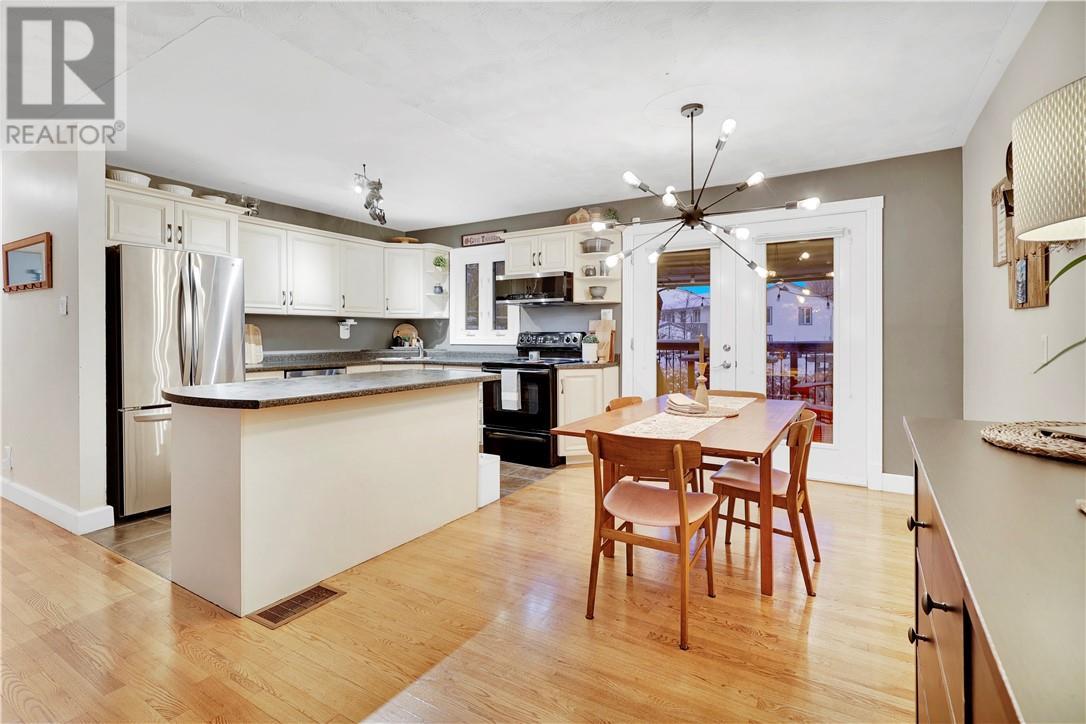 3 Wagosh, Espanola, ON - Indoor Photo Showing Kitchen