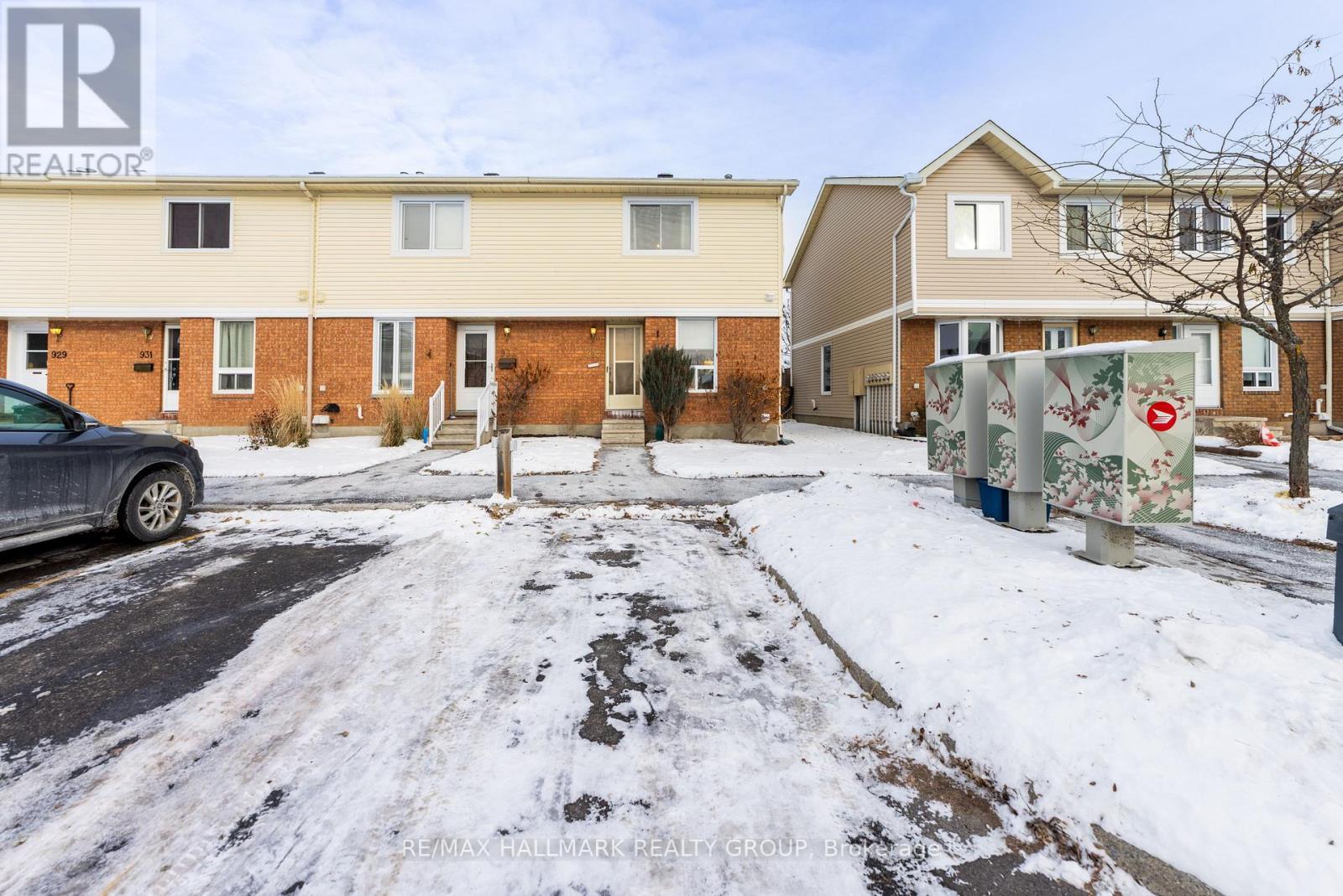 29 - 935 Cookshire Crescent, Ottawa, ON - Outdoor