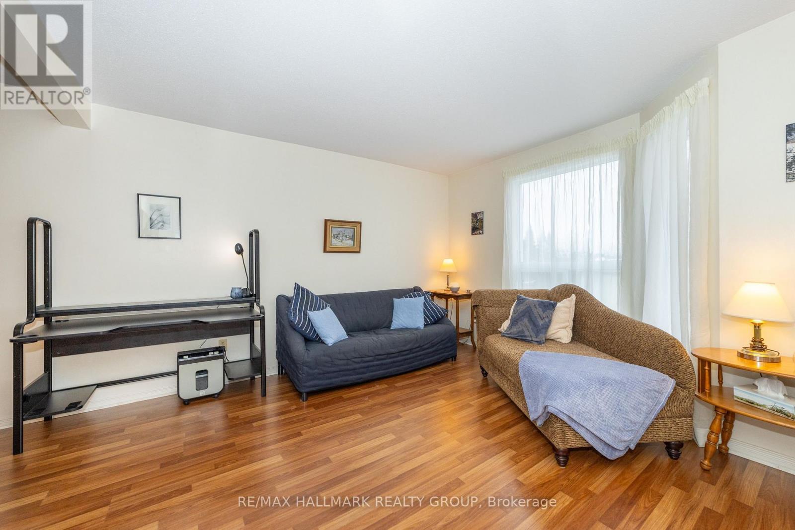 29 - 935 Cookshire Crescent, Ottawa, ON - Indoor Photo Showing Living Room