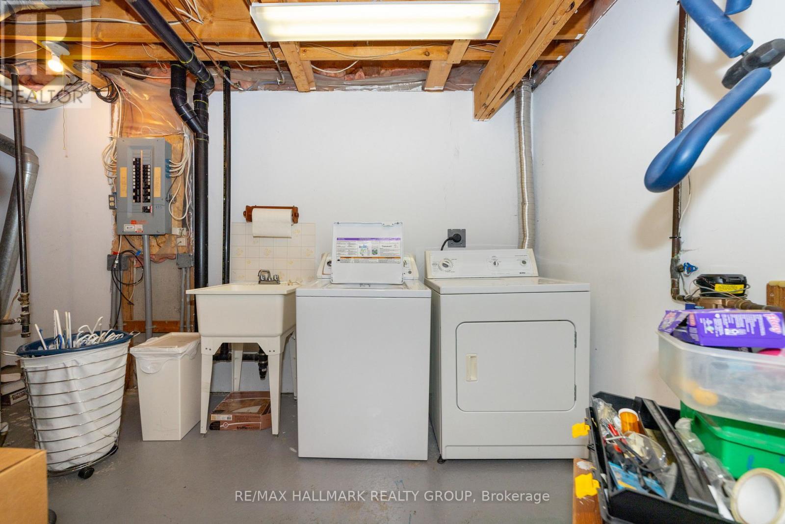 29 - 935 Cookshire Crescent, Ottawa, ON - Indoor