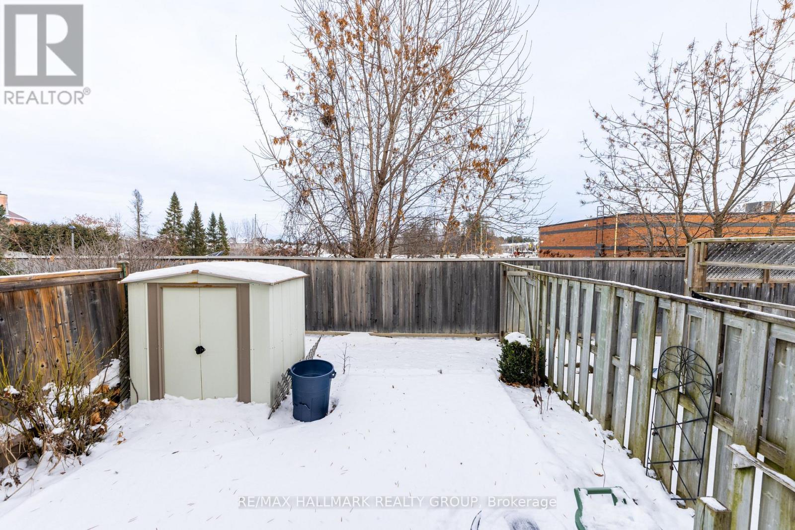 29 - 935 Cookshire Crescent, Ottawa, ON - Outdoor