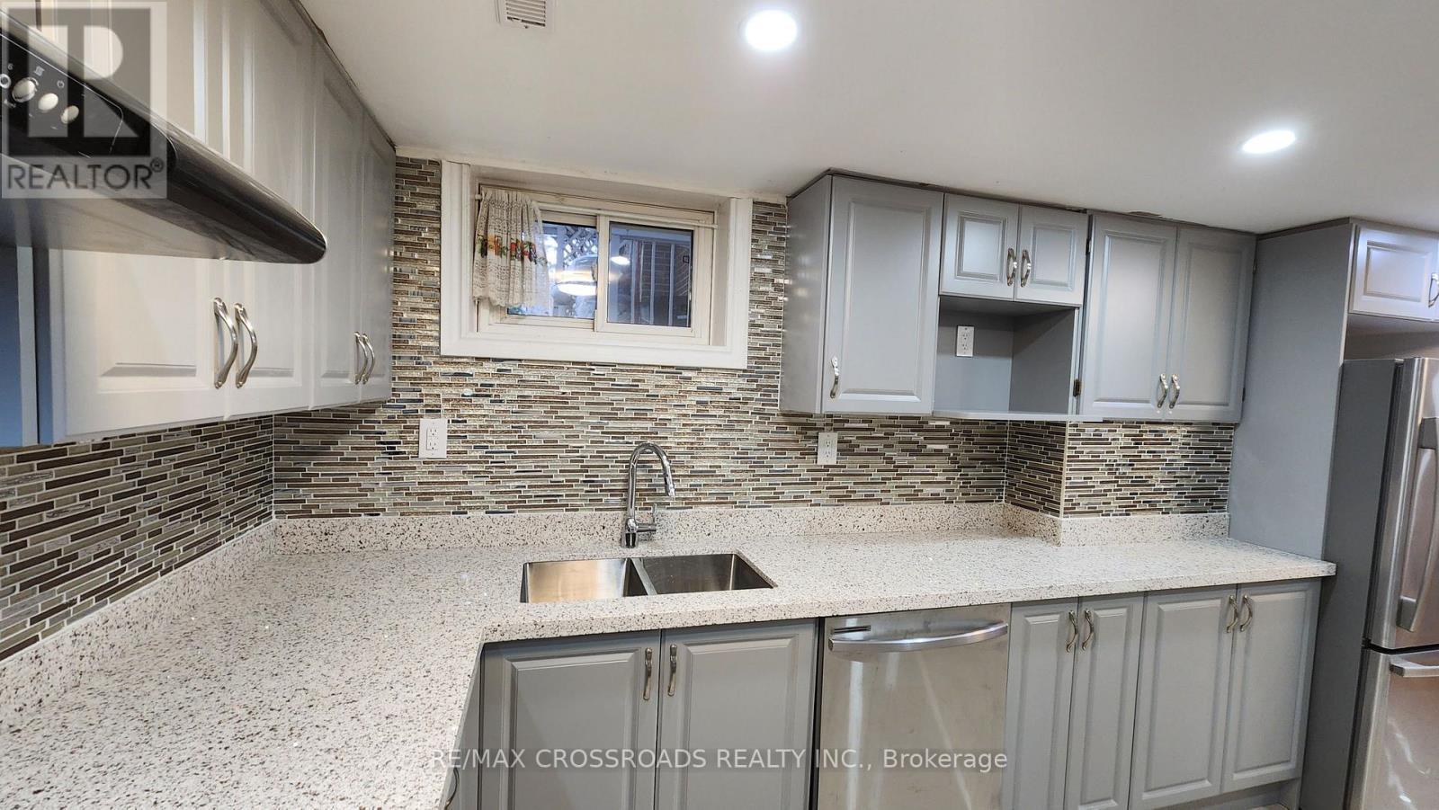 Bsmt - 20 Massie Street, Toronto, ON - Indoor Photo Showing Kitchen With Stainless Steel Kitchen With Double Sink With Upgraded Kitchen