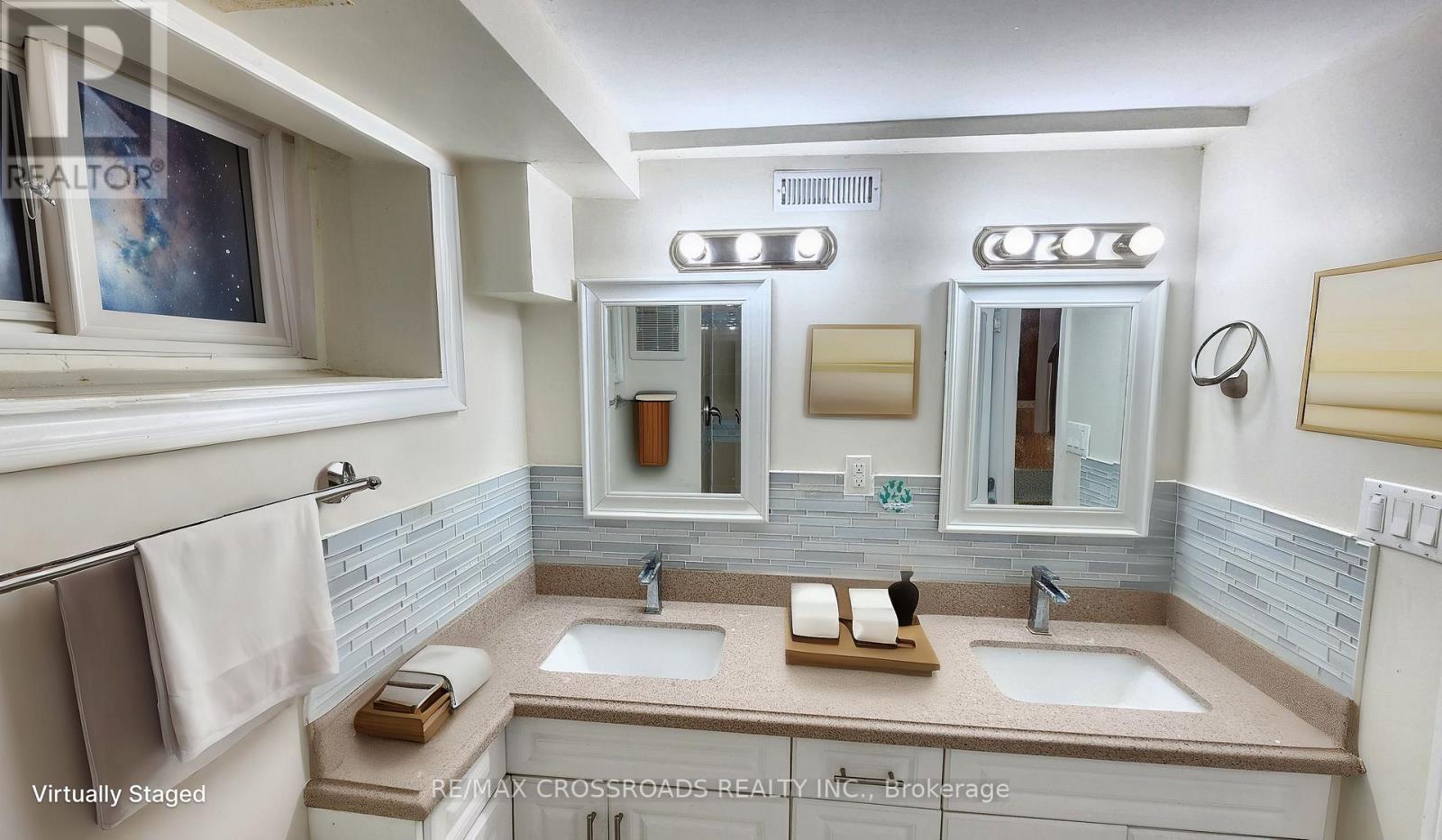 Bsmt - 20 Massie Street, Toronto, ON - Indoor Photo Showing Bathroom