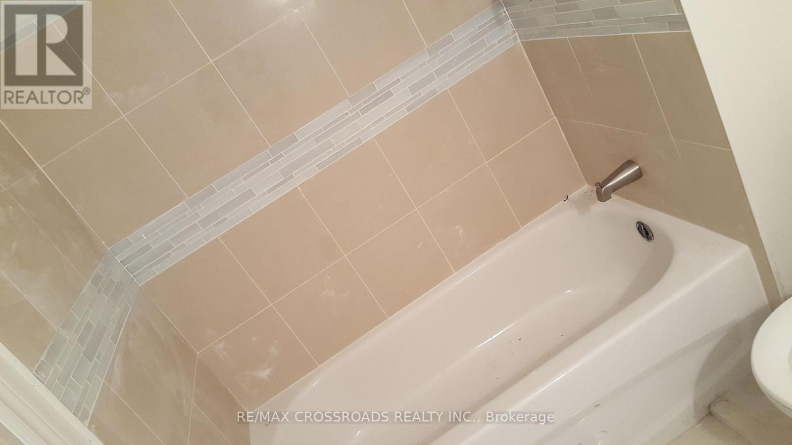 Bsmt - 20 Massie Street, Toronto, ON - Indoor Photo Showing Bathroom