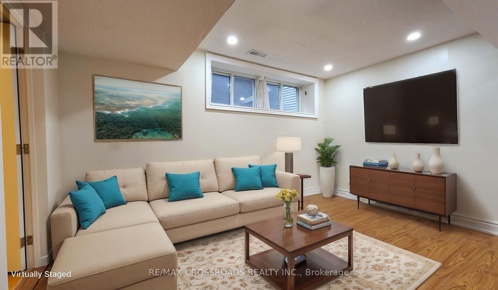 Bsmt - 20 Massie Street, Toronto, ON - Indoor Photo Showing Living Room