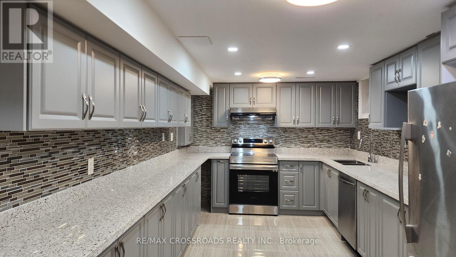 Bsmt - 20 Massie Street, Toronto, ON - Indoor Photo Showing Kitchen With Double Sink With Upgraded Kitchen