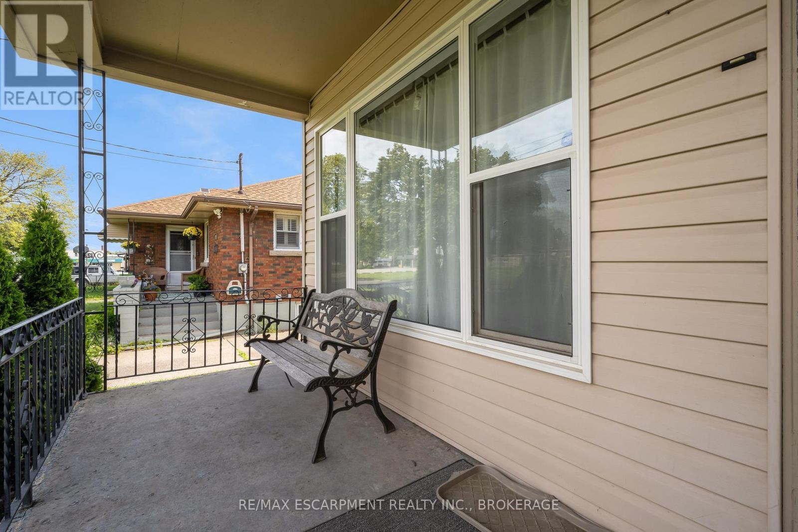 Main - 16 Golden Boulevard E, Welland (Lincoln/Crowland), ON - Outdoor With Exterior