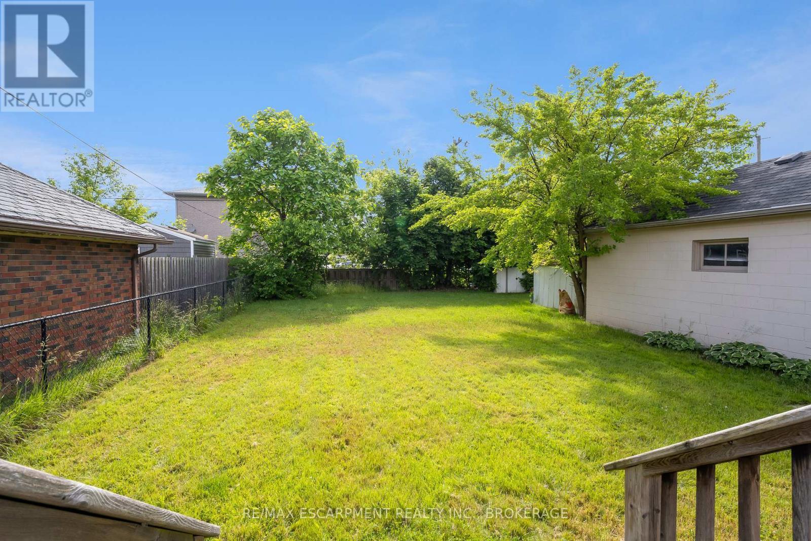 Main - 16 Golden Boulevard E, Welland (Lincoln/Crowland), ON - Outdoor