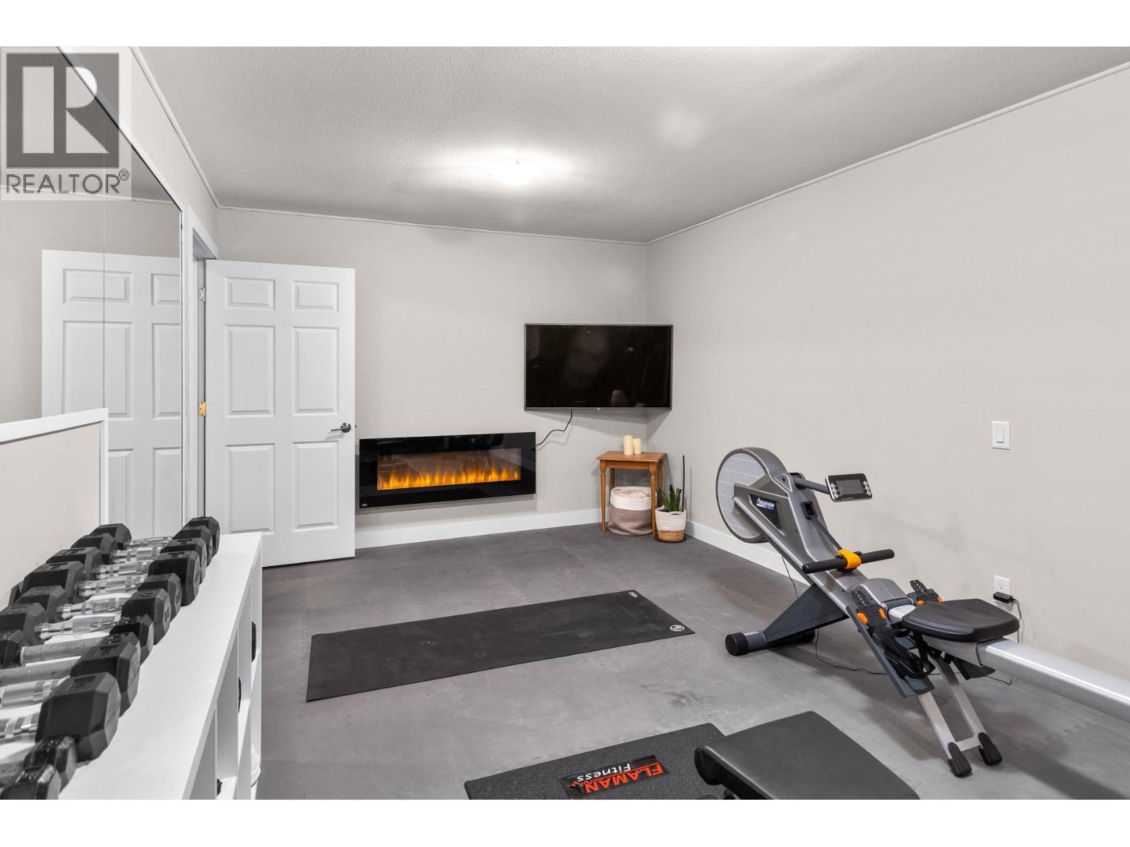 Suspended slab / bonus space - 13265 Apex Drive, Lake Country, BC - Indoor Photo Showing Gym Room