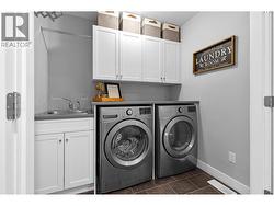 Laundry w/ sink -
