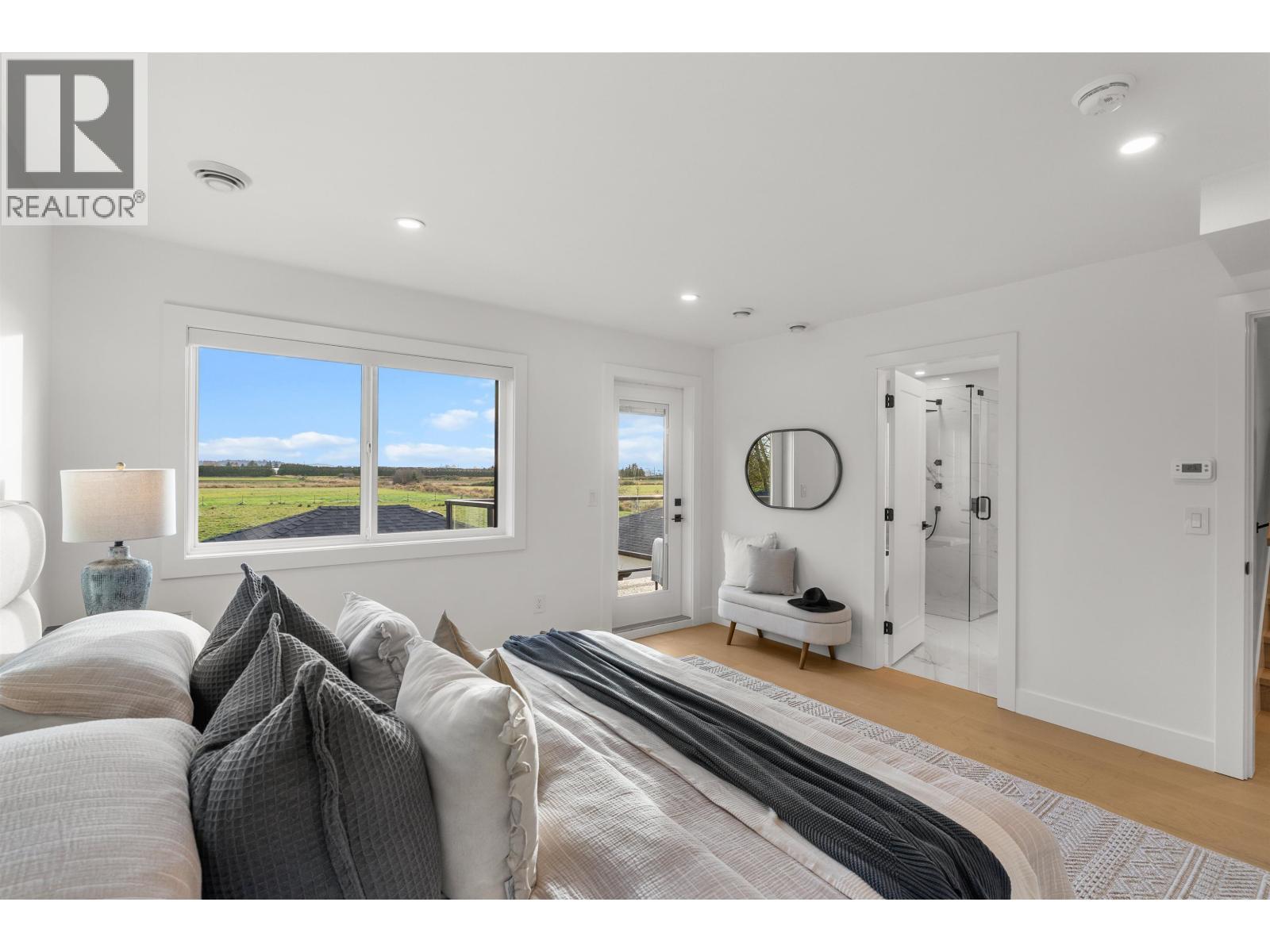 4810 42A Avenue, Delta, BC - Indoor